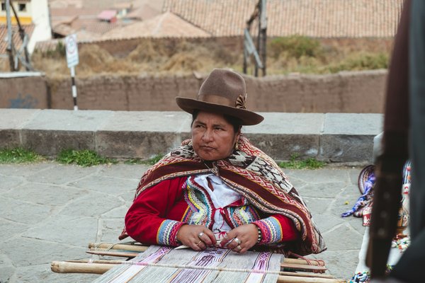 Où découvrir les traditions artisanales des Incas au Pérou?